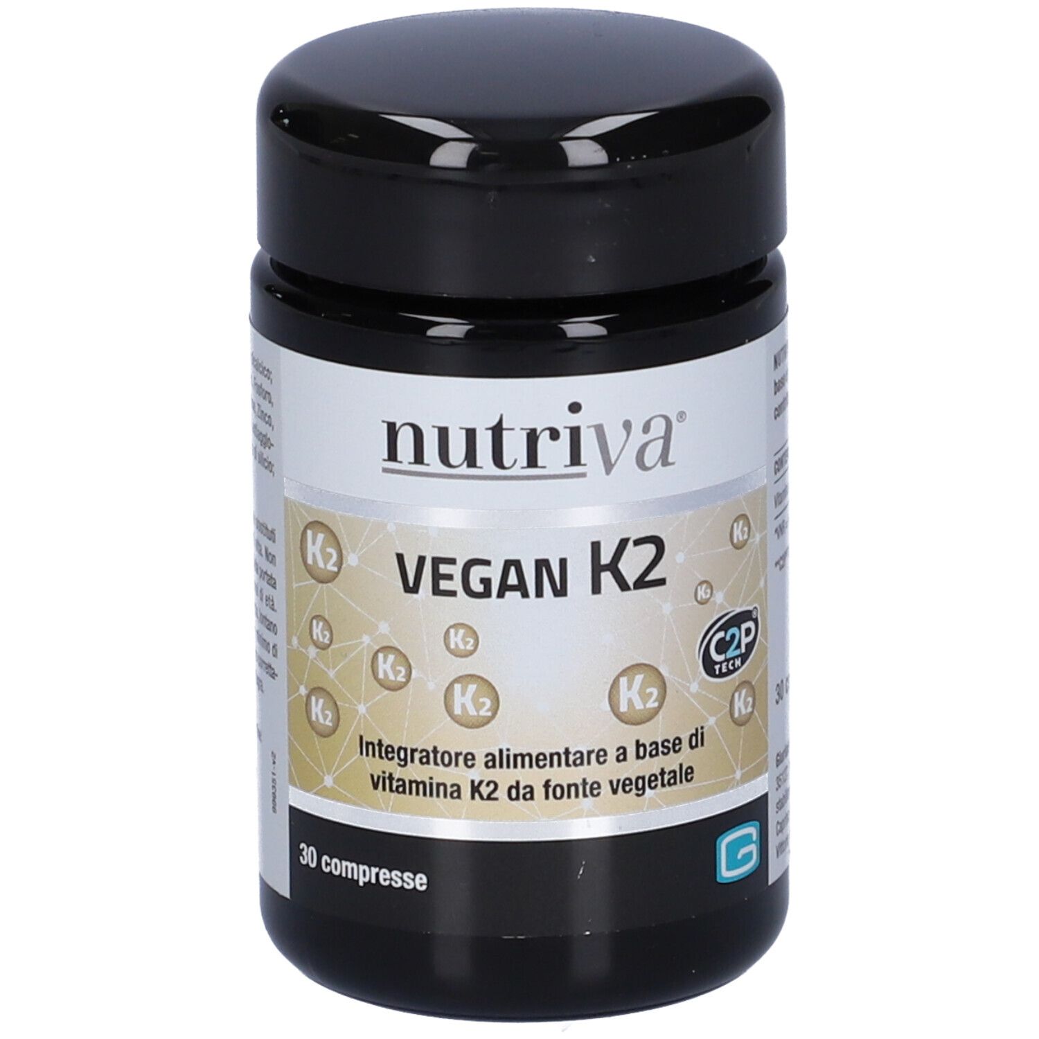 Boîte noire avec étiquette blanche. Inscription: Nutriva Vegan K2. 30 comprimés. Logo C2P Tech.