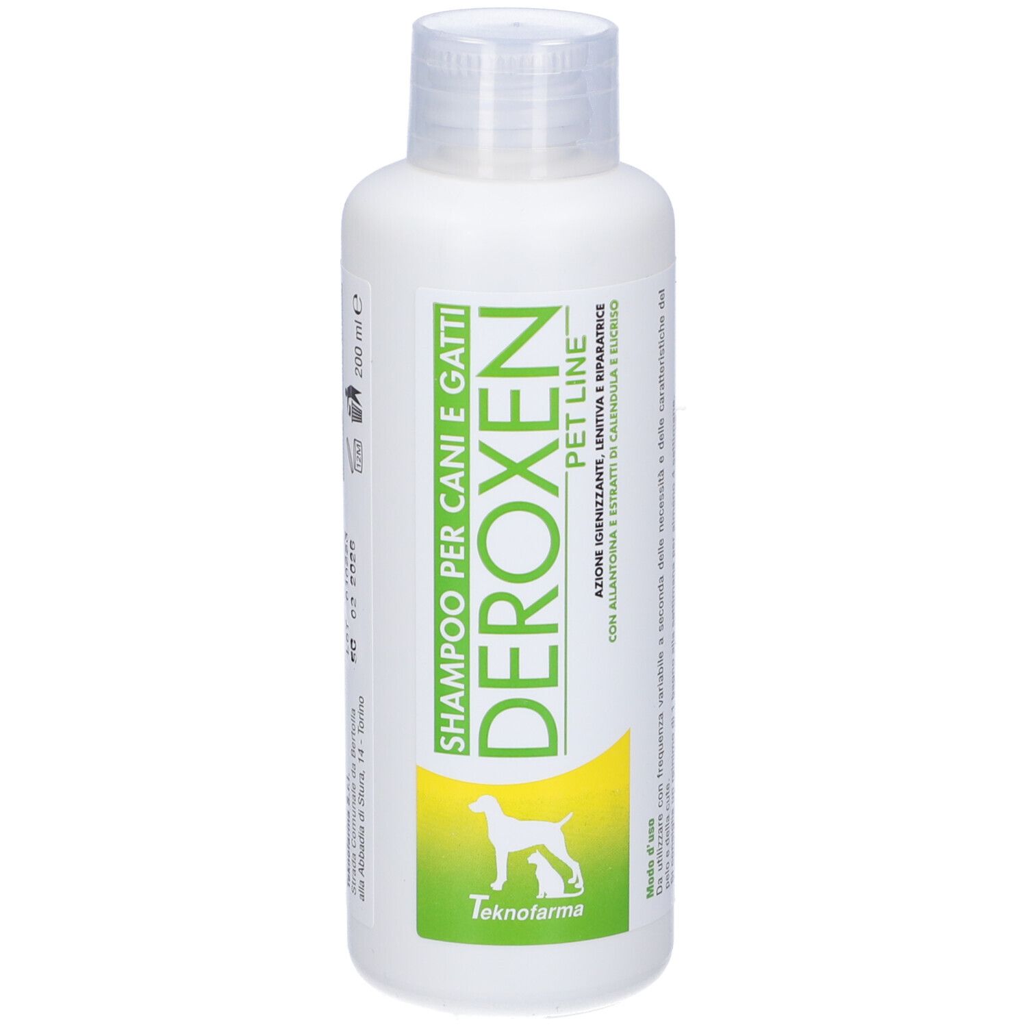 Flacone bianco di shampoo per cani e gatti. Con etichetta verde e nome del prodotto. Con tappo.