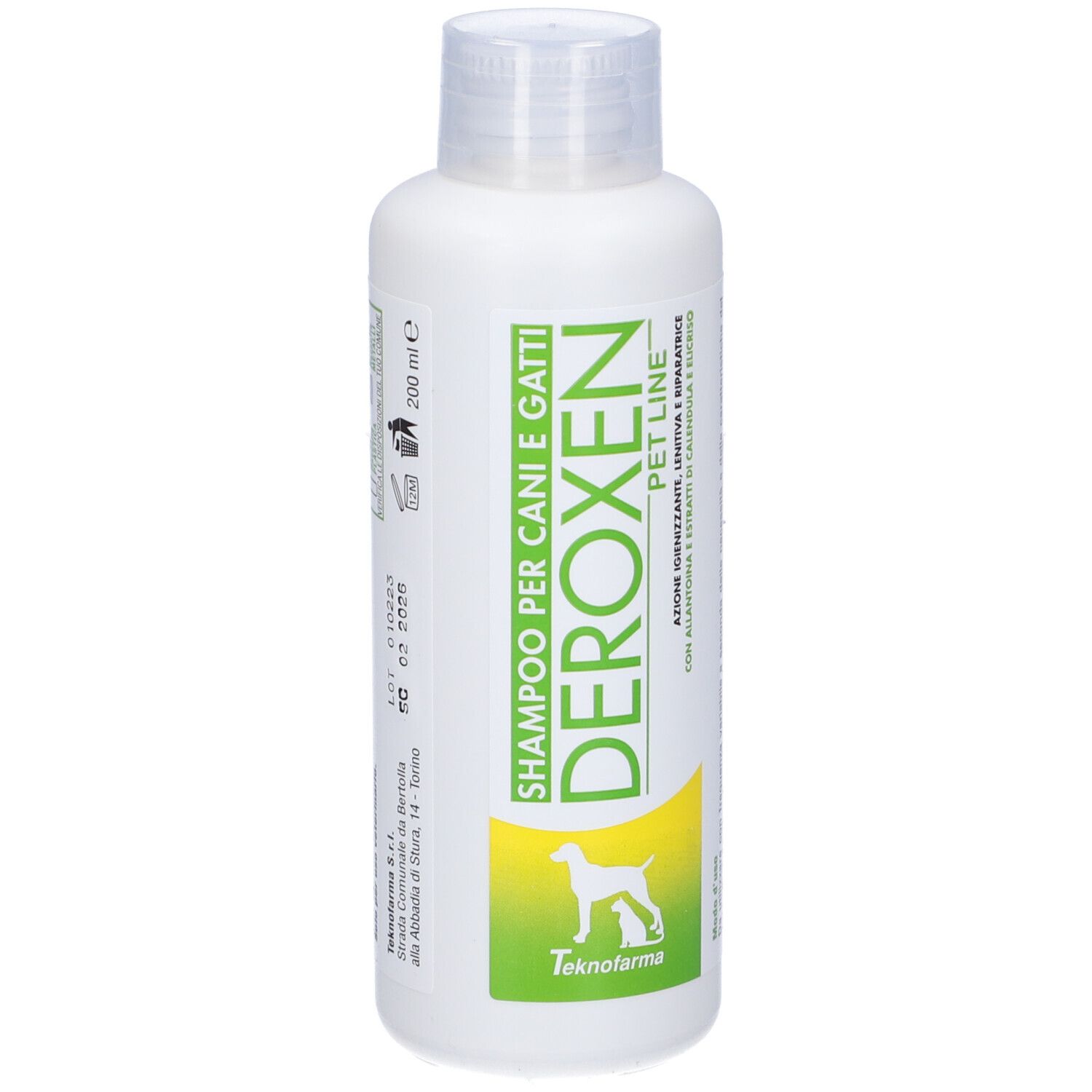 Flacone bianco di shampoo per cani e gatti. Con etichetta verde e nome del prodotto. Con tappo.