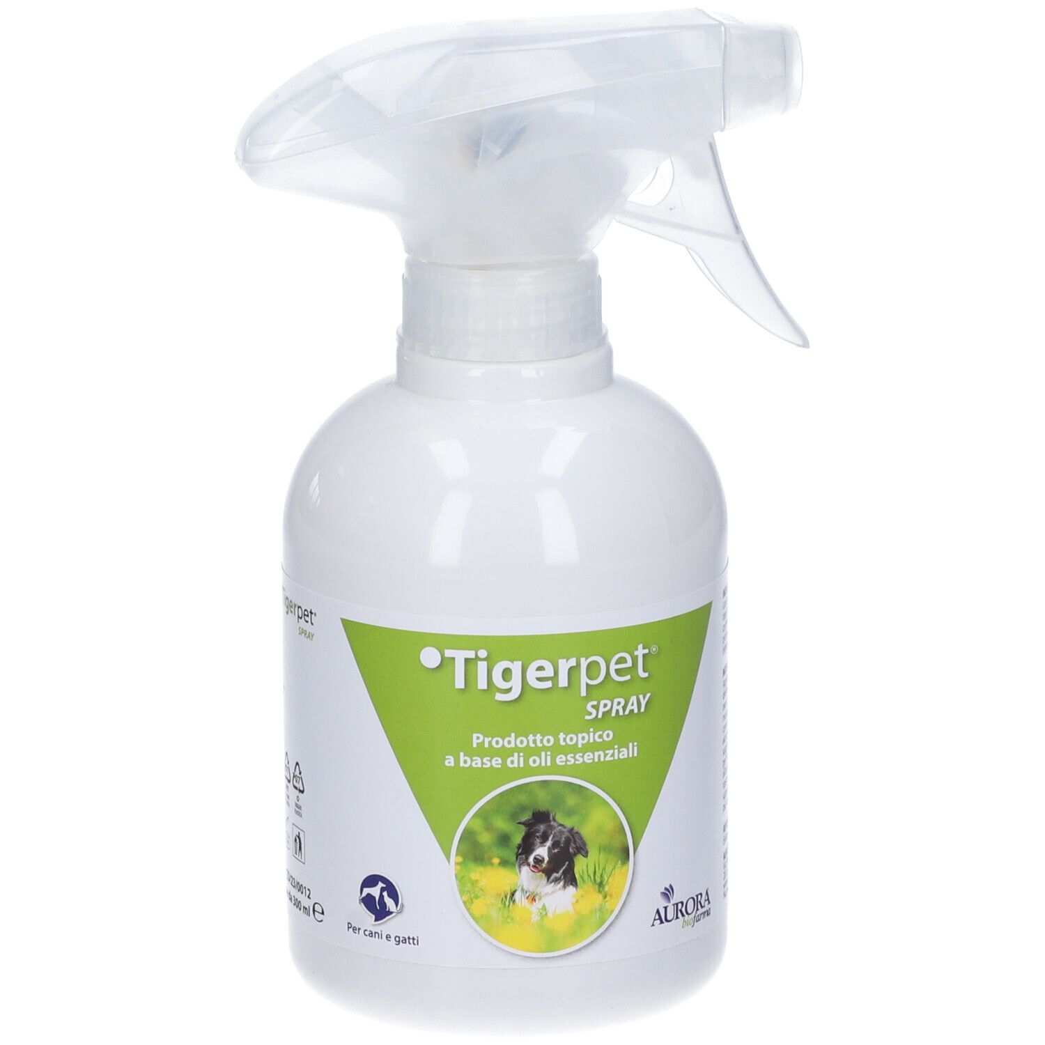 Flacone spray bianco con etichetta verde. Scritta: Tigerpet Spray. Immagine del prodotto con cane.
