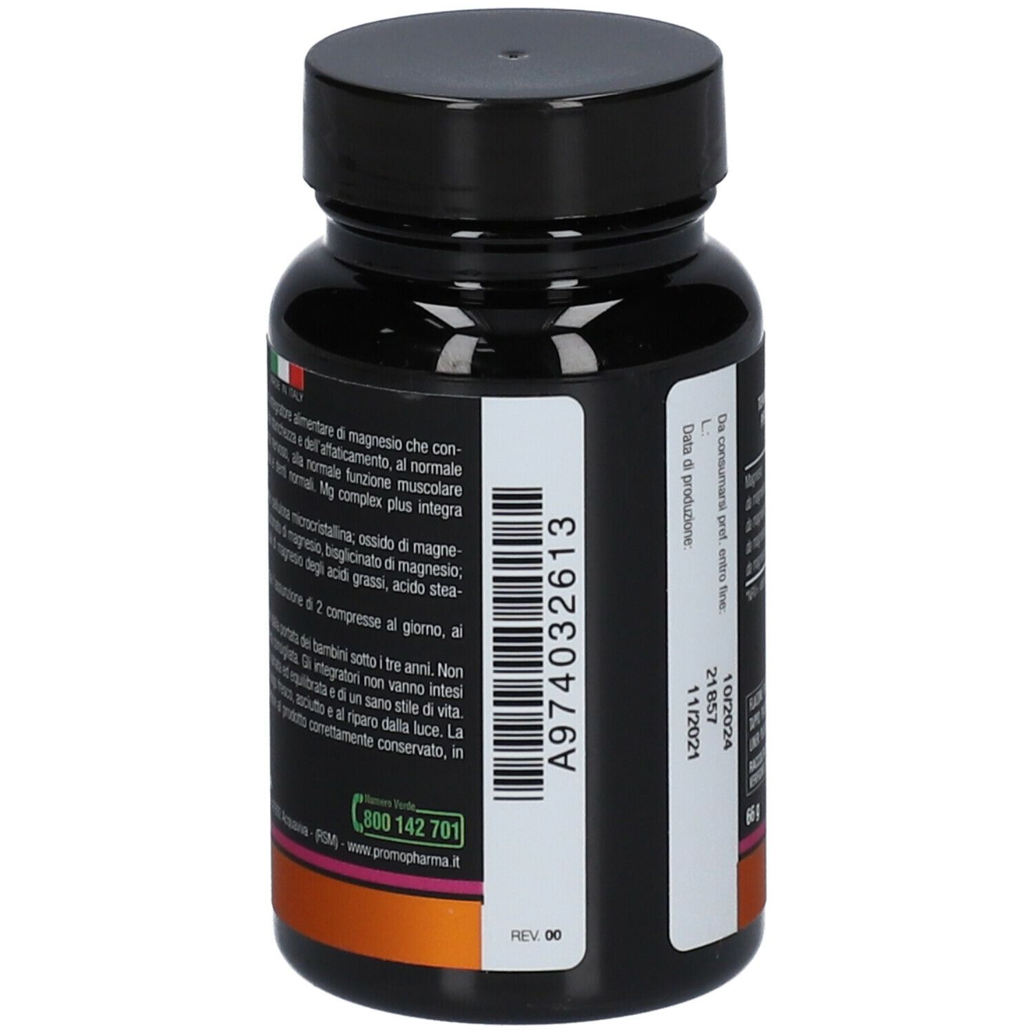 Retro di un flacone scuro. Testo con ingredienti e istruzioni per l'uso. Codice a barre A974032613.