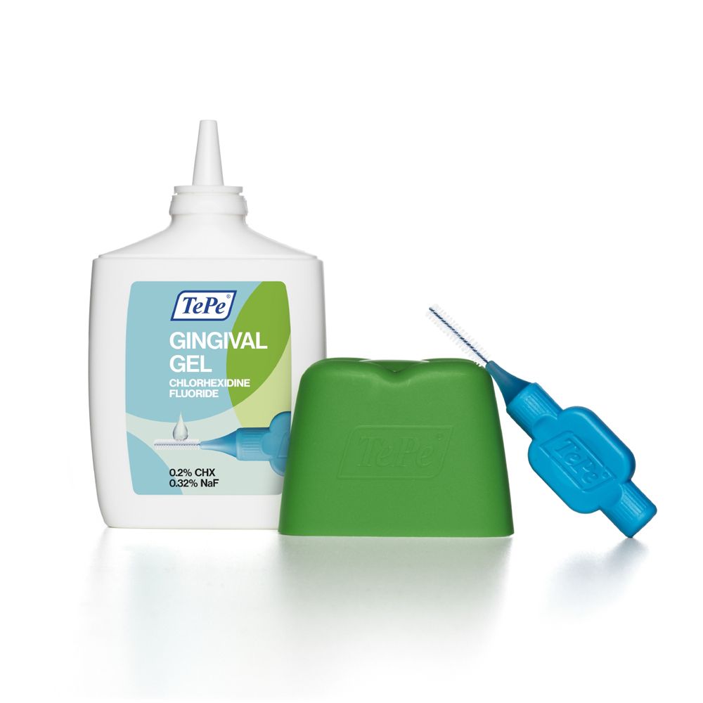 TePe Gel Gingival, flacone bianco, supporto verde, applicatore blu. Scritta: Gingival Gel, Chlorhexidine Fluoride.