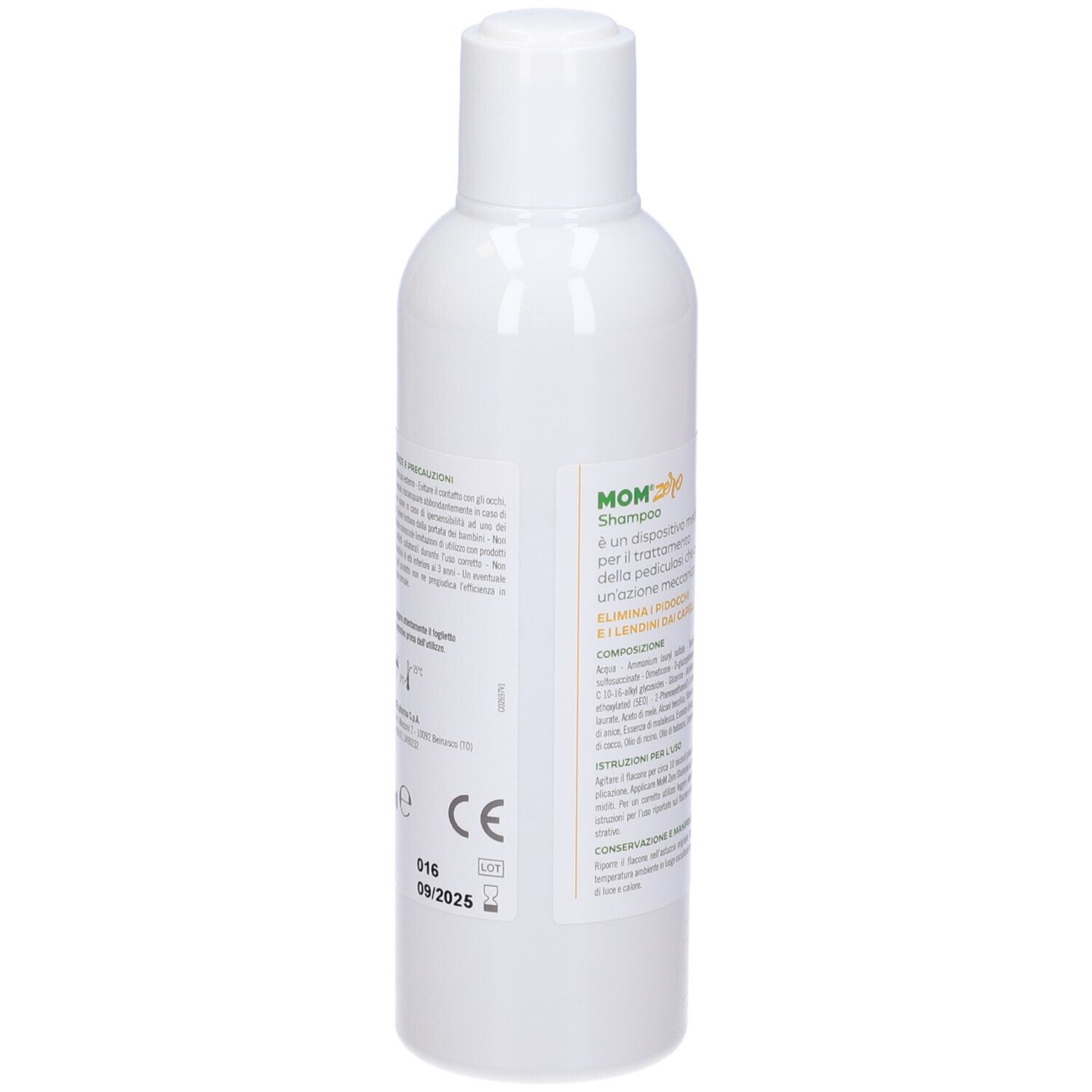 Flacone di shampoo Mom Zero. Flacone bianco con etichetta. Testo: Shampoo, Trattamento Pediculosi. Marchio CE.