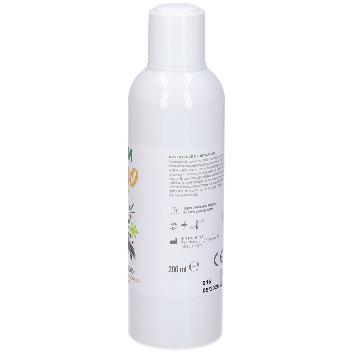 Flacone di shampoo Mom Zero. Flacone bianco con etichetta. Testo: Shampoo, Trattamento Pediculosi. 200 ml.