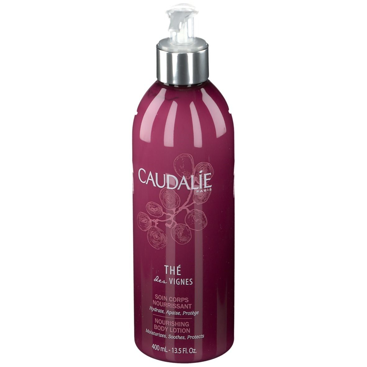 Flacone bordeaux con dosatore. Scritta CAUDALIE, Thé des Vignes, Soin Corps Nourrissant. Design con uva.