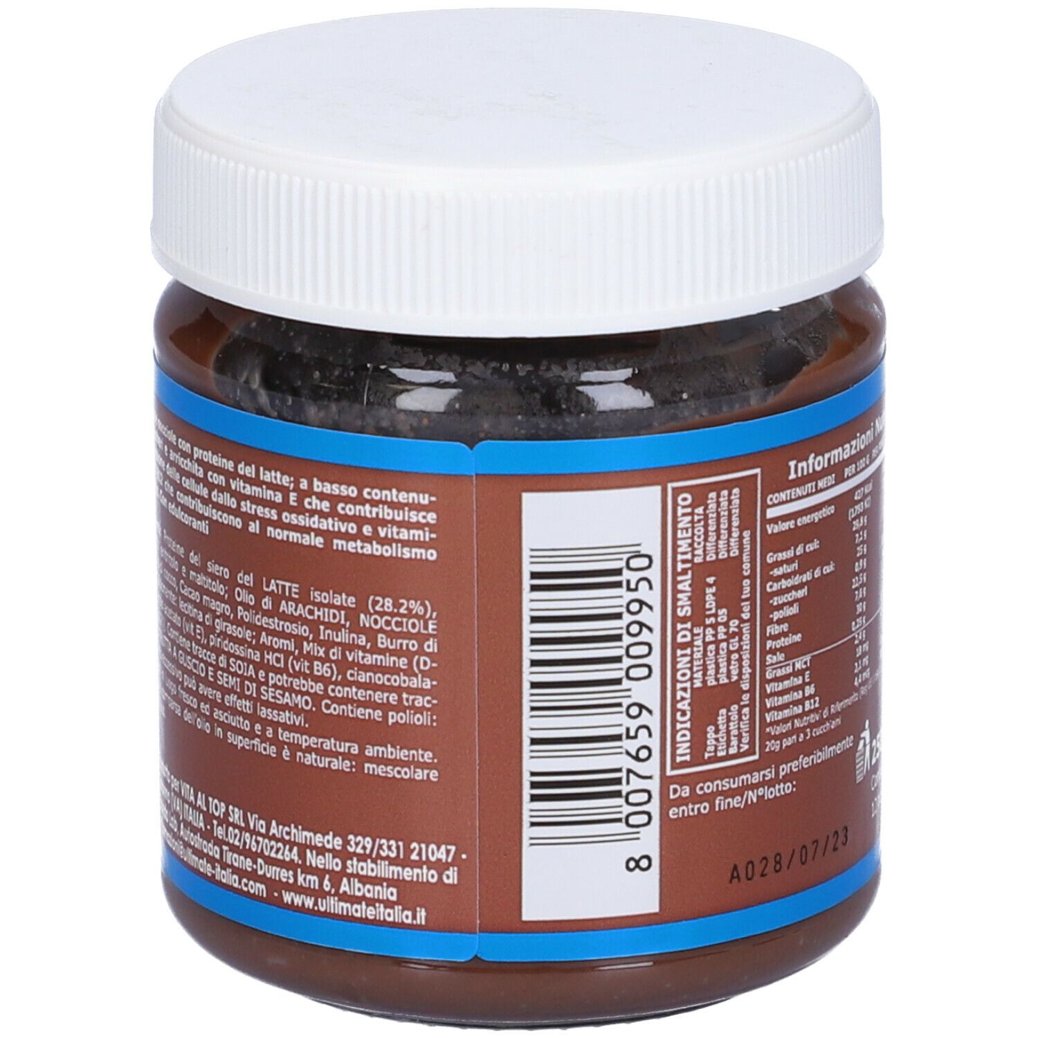 Retro del barattolo di crema proteica. Elenco ingredienti, informazioni nutrizionali, dati produttore e data di scadenza.