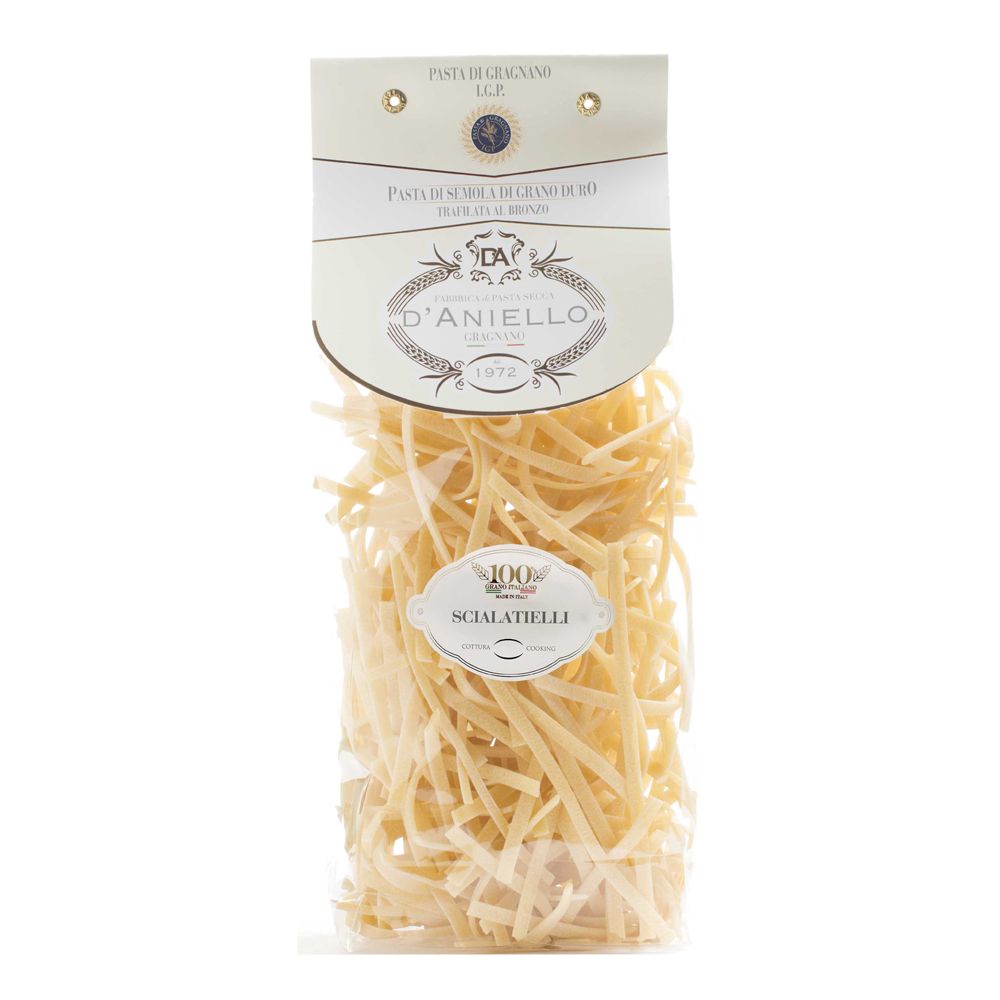 Confezione di pasta Scialatelli. Scritto: D'Aniello, Scialatelli. Certificazione IGP.