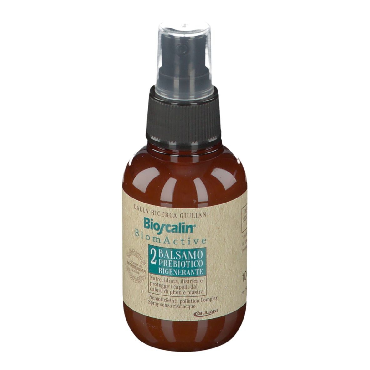 Flacone spray marrone con erogatore nero. Scritta: Bioscalin BiomActive 2 Balsamo Prebiotico Rigenerante. Testo in italiano.