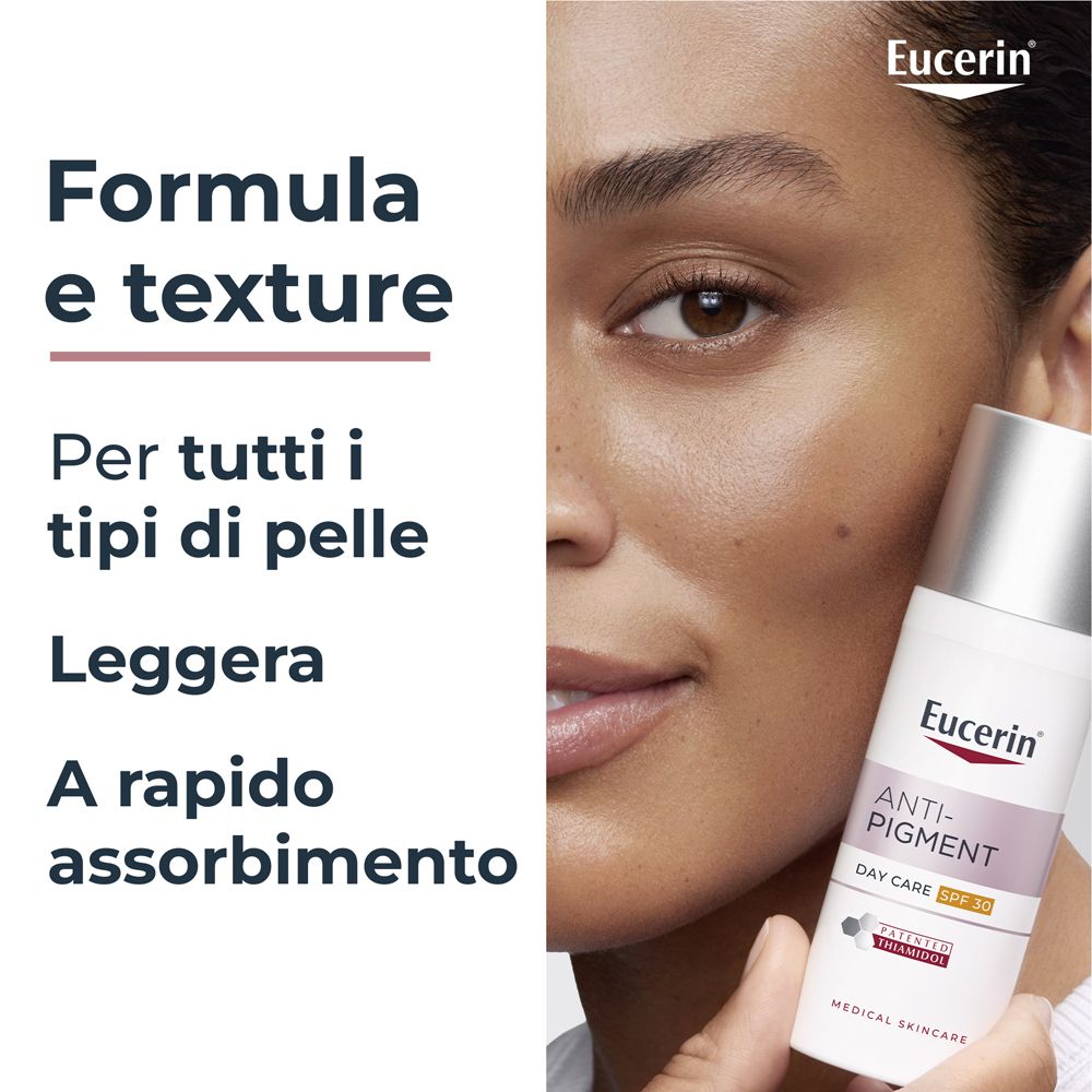Donna con la pelle. Testo: Formula e texture, Per tutti i tipi di pelle, Leggera, A rapido assorbimento.