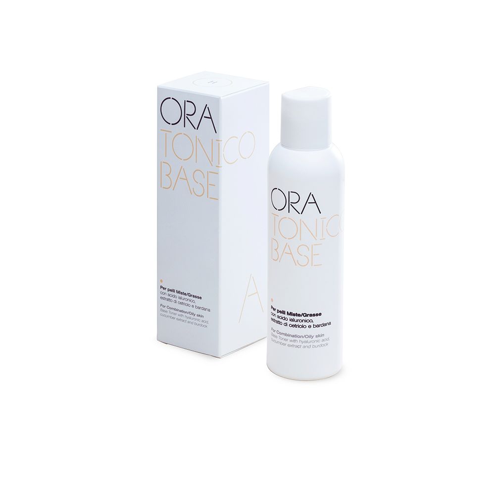 Produktverpackung mit Flasche. Aufschrift: ORA TONIC BASE. Text in Italienisch und Englisch.