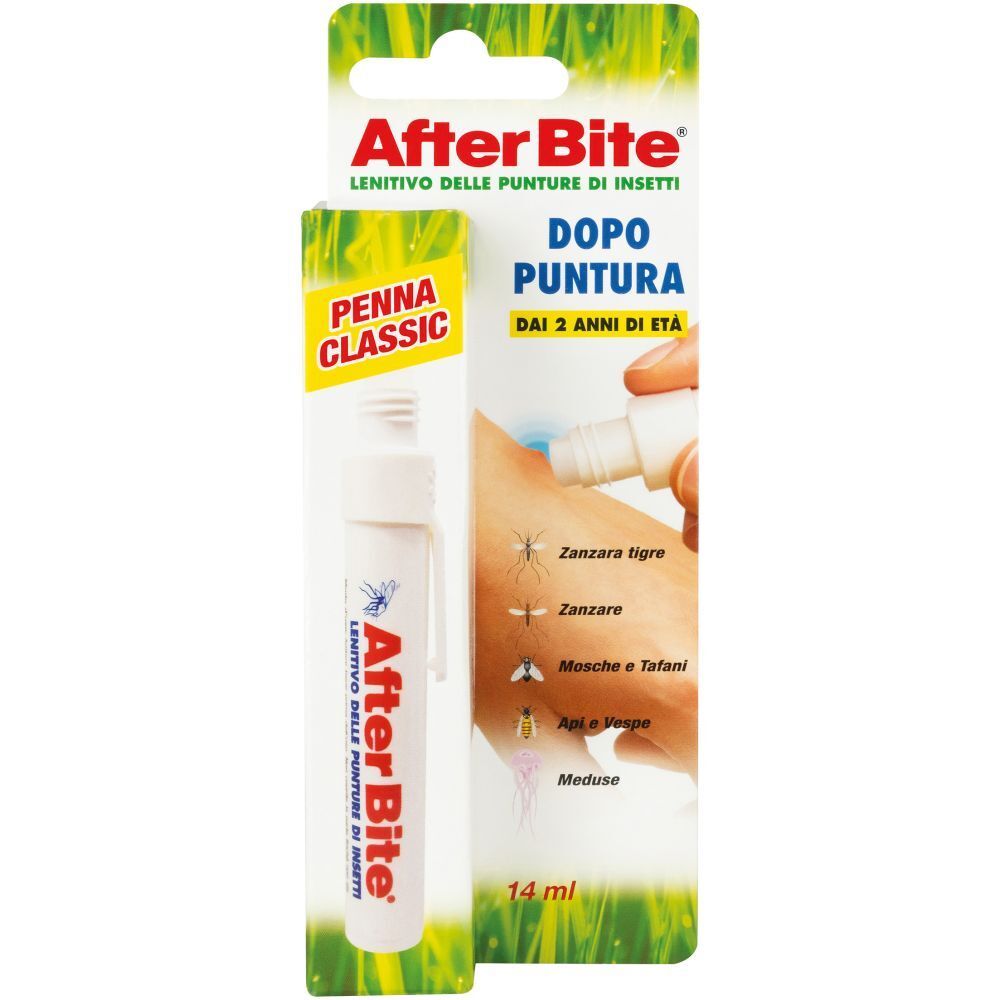 AfterBite Penna Classic. Weiße Stiftform mit roter Schrift. Verpackung mit Produktabbildung und Insektenstichen.