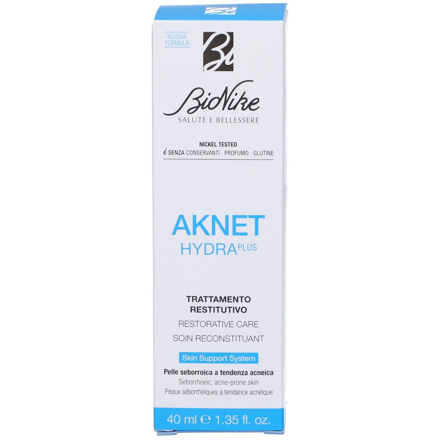 Produktverpackung mit Karton. Aufschrift: Aknet Hydra Plus, BioNike. Für fettige, zu Akne neigende Haut.