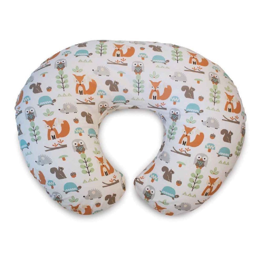 Cuscino allattamento a forma di U con fantasia animali della foresta. Tessuto bianco con volpi, gufi, ricci e tartarughe.