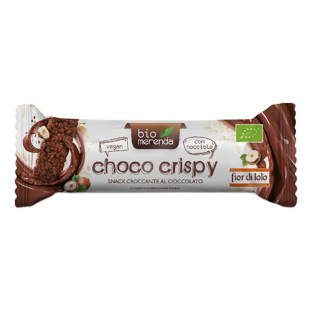 Barretta di cioccolato confezionata. Scritta: "bio merenda choco crispy". Sigilli vegano e biologico. Con nocciole.