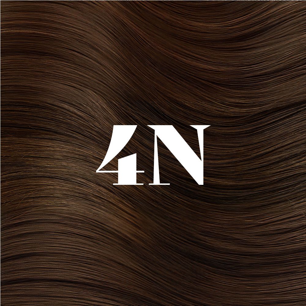 4N-Haarfarbe. Braune Haarsträhnen mit weißem Schriftzug 4N.