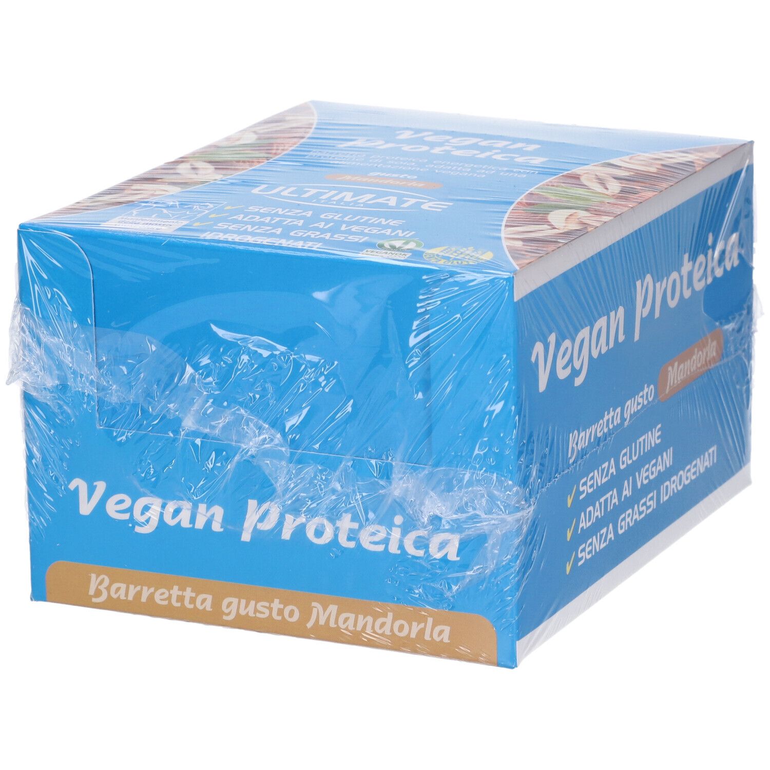 Scatola blu e bianca di barrette proteiche, avvolta in pellicola. Scritto: Vegan Proteica, Mandorla. Senza glutine, vegano, senza grassi idrogenati.