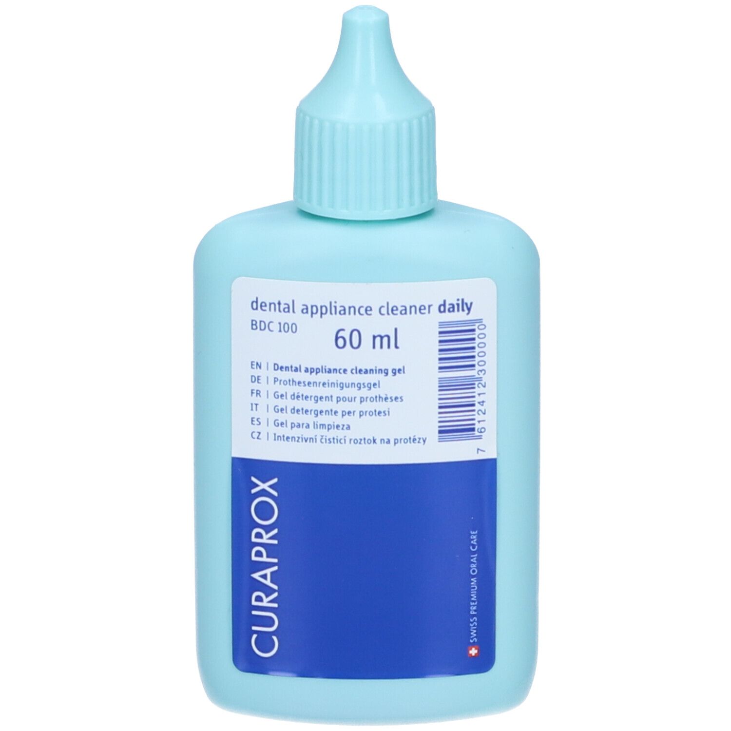 Flacone azzurro con etichetta bianca. Testo: dental appliance cleaner daily, BDC 100, 60 ml. Marchio Curaprox. Croce svizzera.