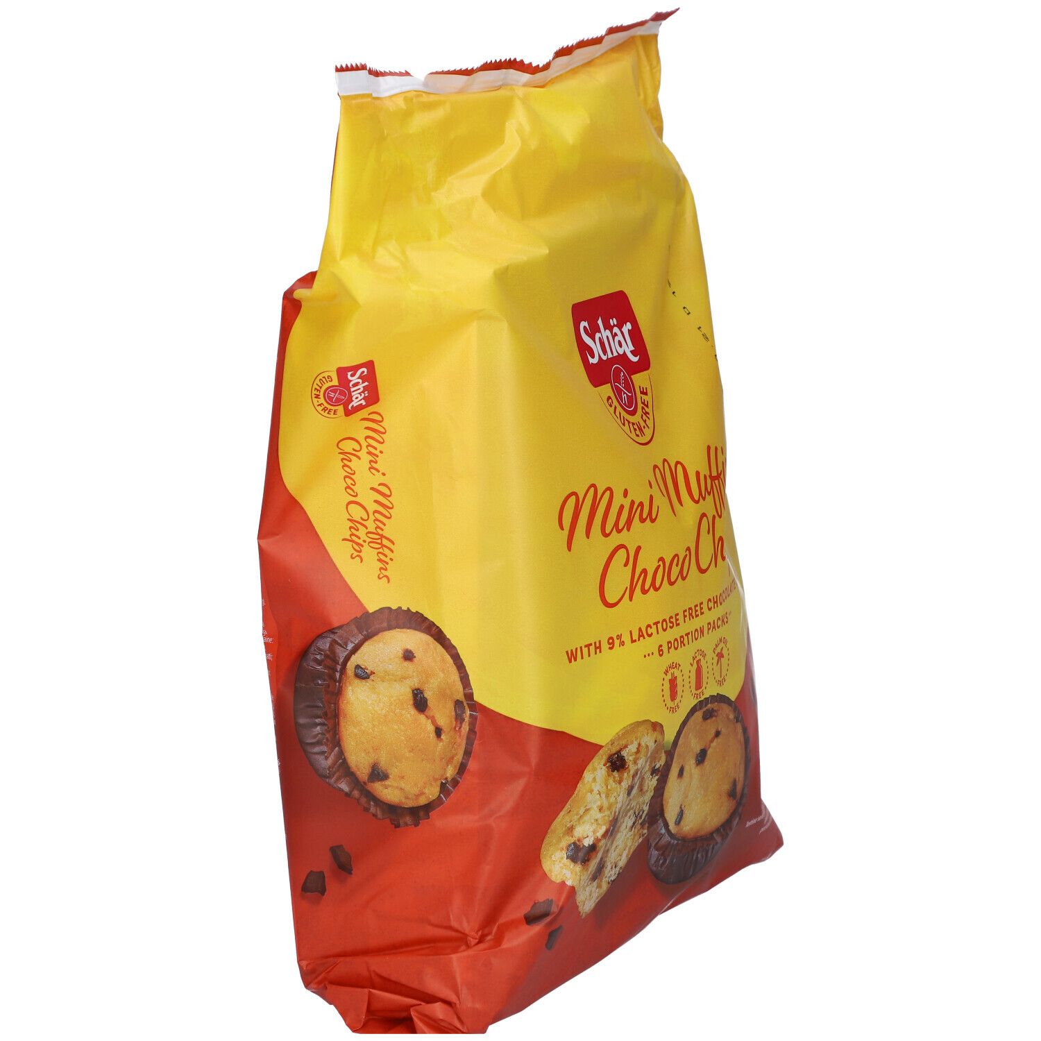 Vista obliqua della confezione gialla Schär Mini Muffins Choco Chips. Senza glutine. 6 porzioni. Muffin con gocce di cioccolato.