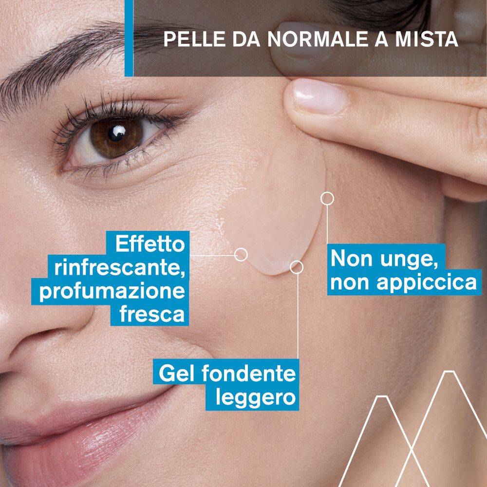 Primo piano di un viso. Applicazione gel. Testo: Rinfrescante, profumo fresco. Non unge, non appiccica.