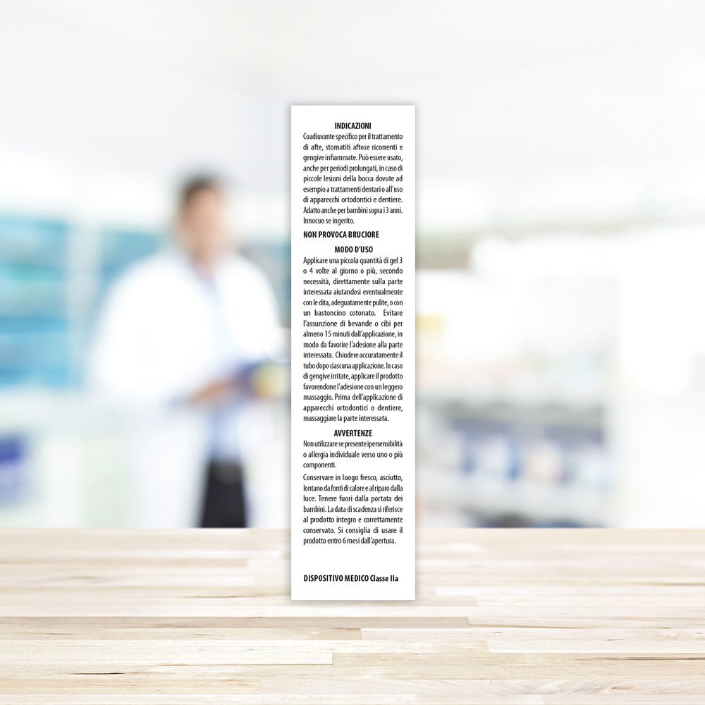 Seite der OroBen-Verpackung. Text: Indikationen, Anwendung, Warnhinweise. Hintergrund: verschwommene Person.
