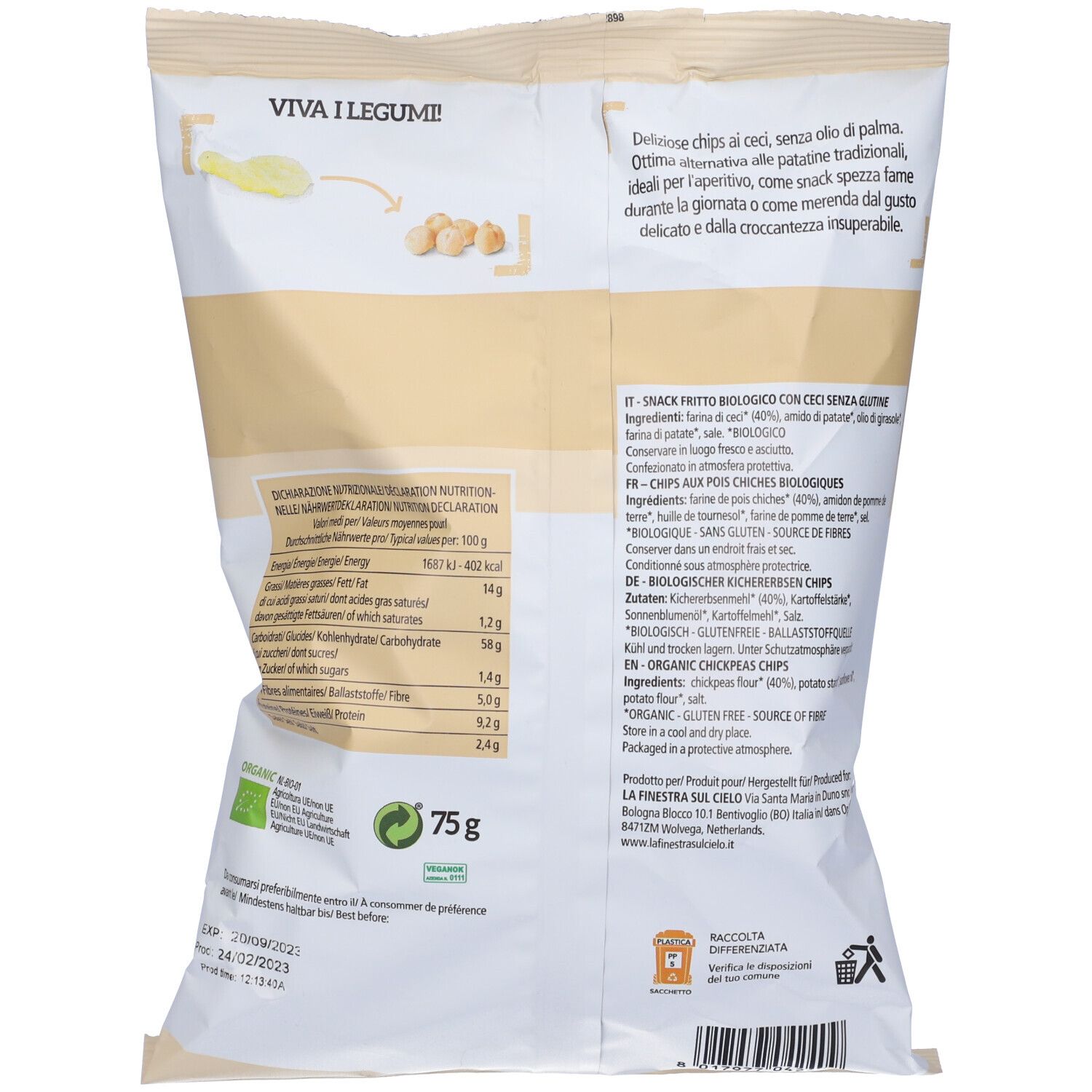 Retro della confezione di patatine. Testo: informazioni nutrizionali, ingredienti, sigillo biologico, 75g. Immagine di patatine e ceci.