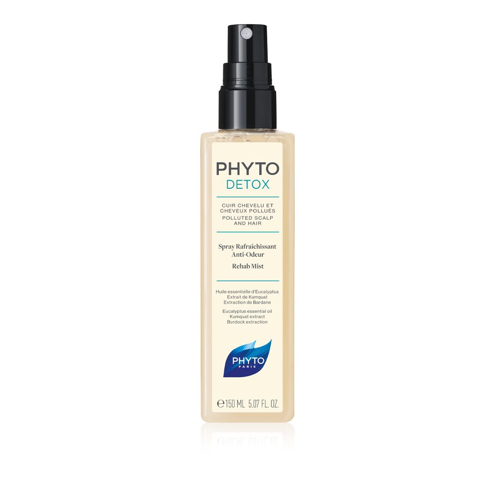 Flacone spray nero. Scritta PHYTO DETOX. Testo: Cuir chevelu et cheveux pollués. Spray rinfrescante anti-odore.