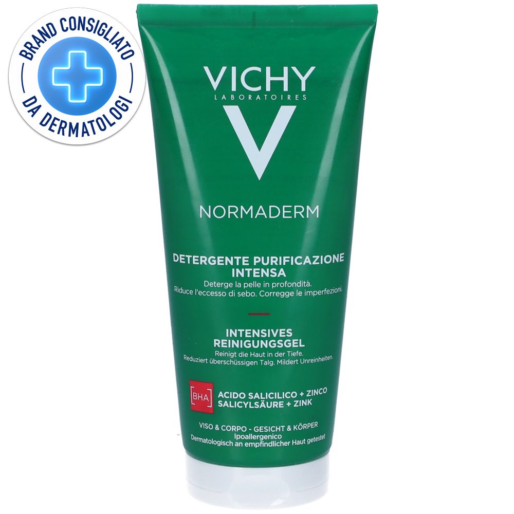 Tubo verde con testo bianco. Scritta: VICHY, Normaderm. Logo: V bianco. Menzione: Brand Consigliato da Dermatologi.