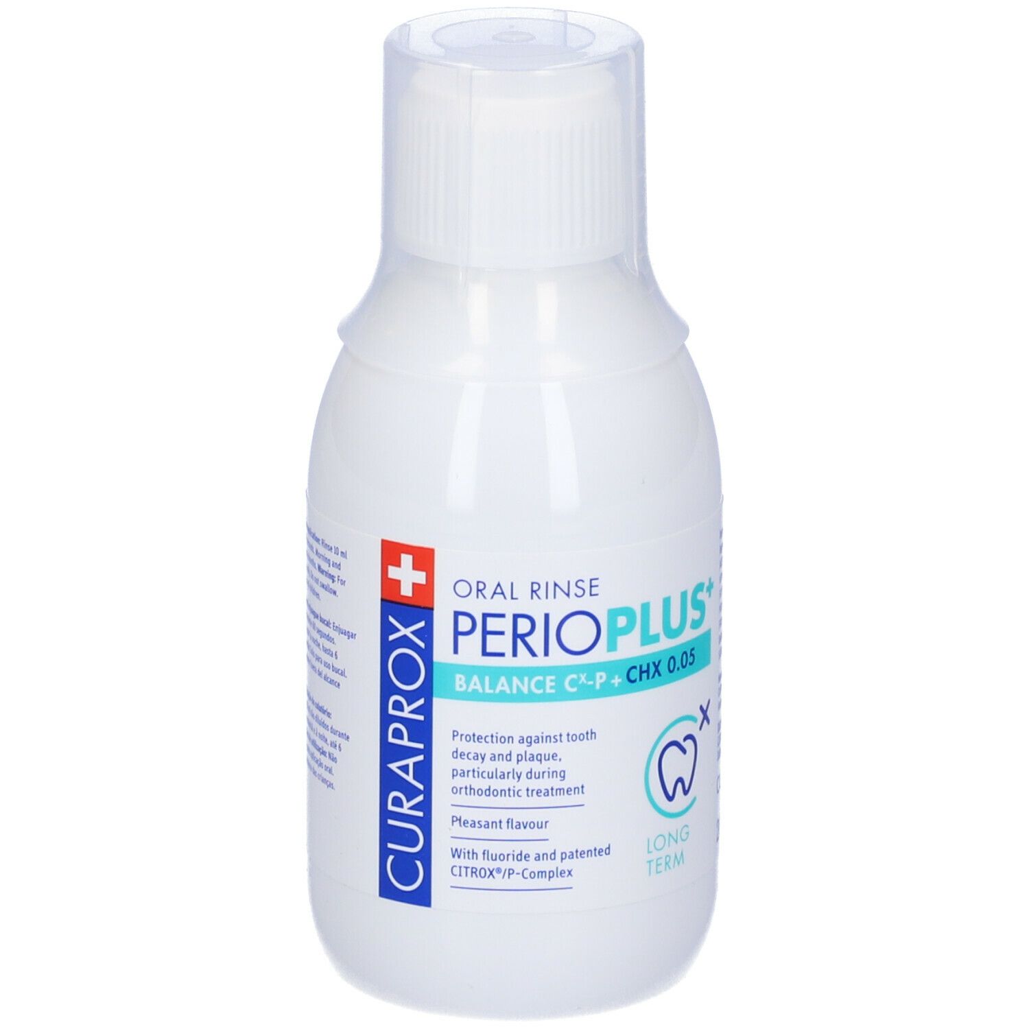 Flacone bianco con tappo a scatto. Scritta: Curaprox Perioplus+ Balance CX-P+CHX 0.05 Collutorio. Logo: dente. Testo.