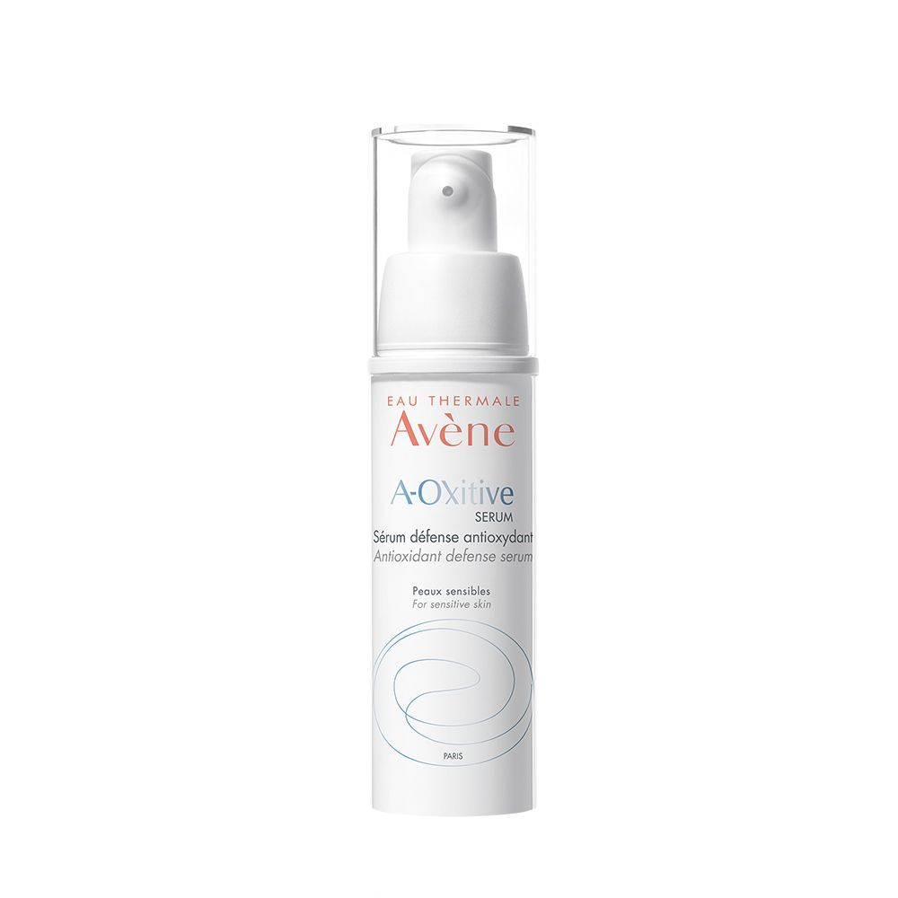 Flacon de sérum blanc avec pompe. Inscription : Avene A-Oxitive Sérum. Pour peaux sensibles.