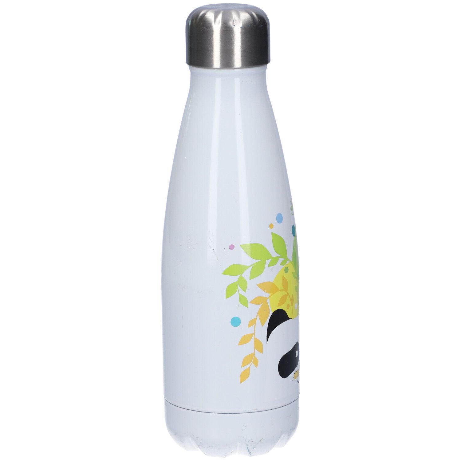 Borraccia bianca con design panda e tappo argentato. Lato con volto di panda e foglie. Marchio Chicco.