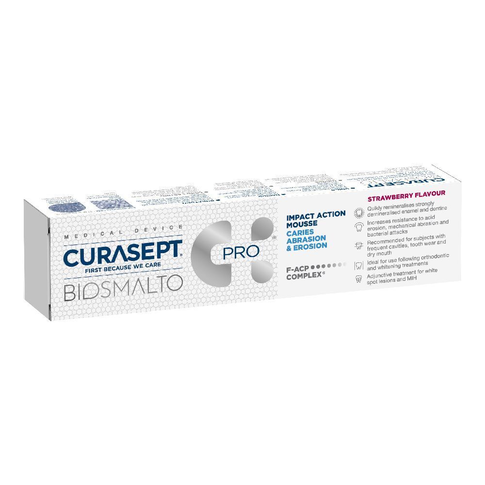 Scatola bianca CURASEPT BIOSMALTO Mousse. Scritta: C+ Pro, Impact Action Mousse, Carie, Abrasione & Erosione, Gusto Fragola.