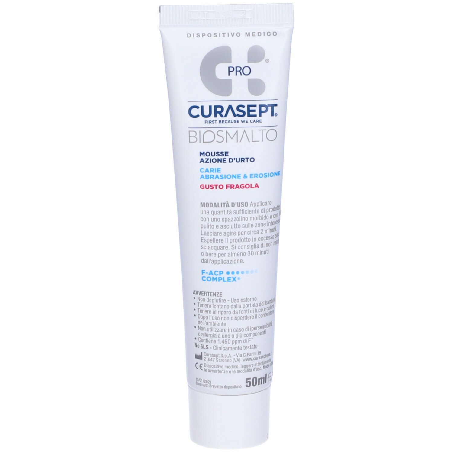 Tubo bianco CURASEPT BIOSMALTO Mousse. Scritta: C+ Pro, Impact Action Mousse, Carie, Abrasione & Erosione, Gusto Fragola. 50ml.