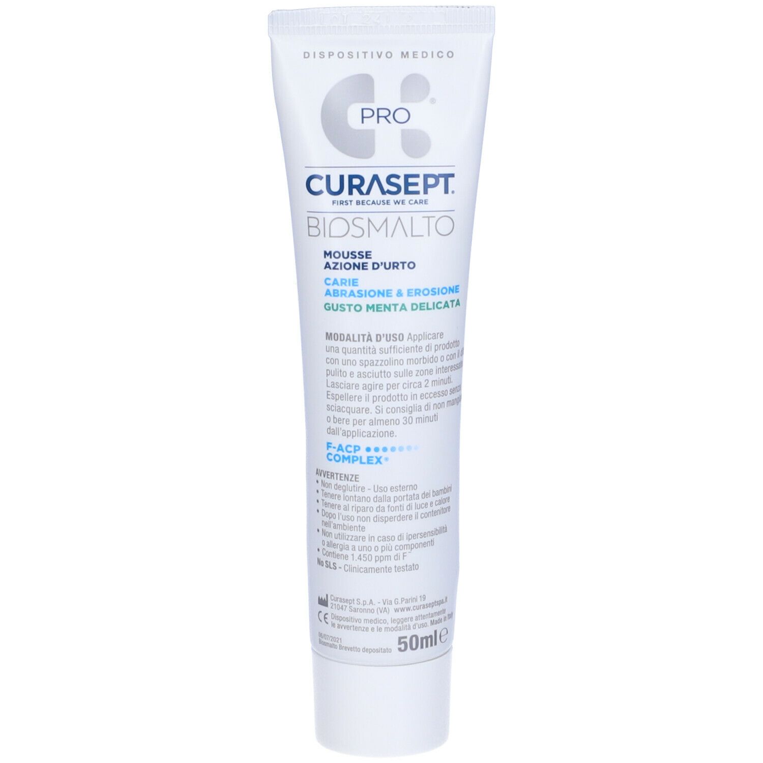 Tubo con nome e logo del prodotto. Testo: Mousse, Carie, Abrasione & Erosione. Gusto menta. 50ml. Dispositivo medico.