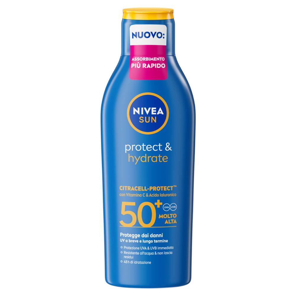 Flacone blu Nivea Sun Protect & Hydrate SPF50+. Tappo giallo, etichetta rosa con testo. Informazioni prodotto in italiano.