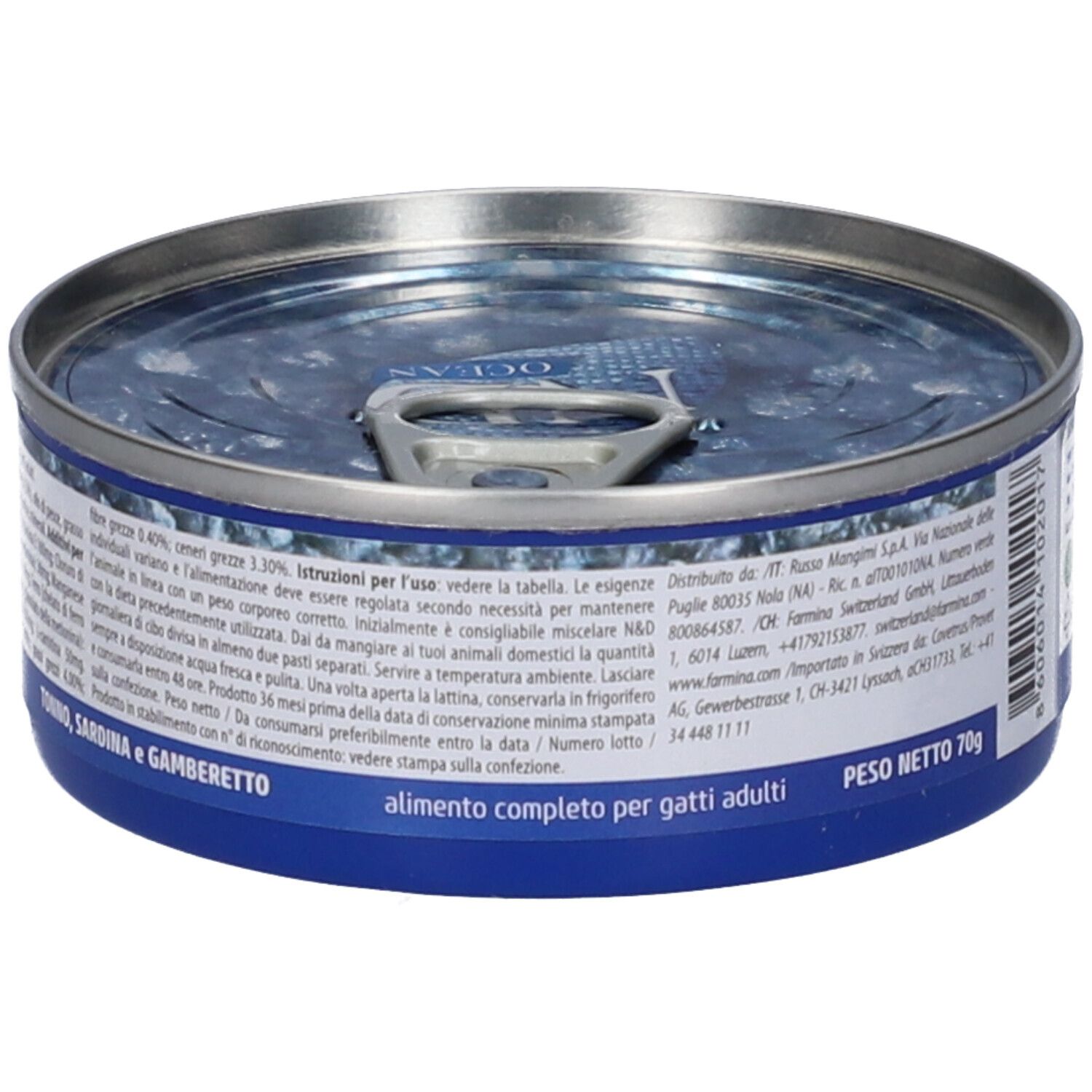 Nassfutterdose. Text: Tonno, Sardina e Gamberetto. Aufschrift: alimento completo per gatti adulti. Farmina Logo. Text und Nährwertangaben.