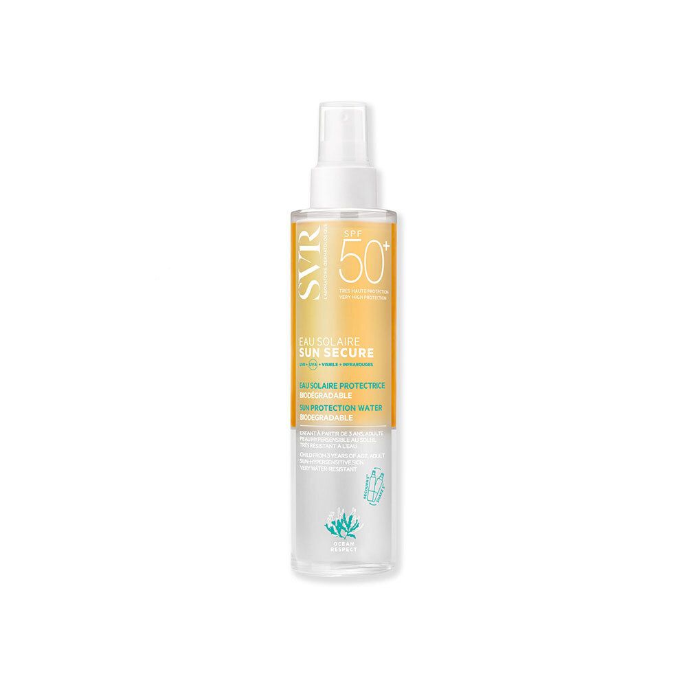 Flacone SVR Sun Secure Eau Solaire SPF50+. Contenitore trasparente, erogatore bianco. Etichetta giallo-arancio con testo.