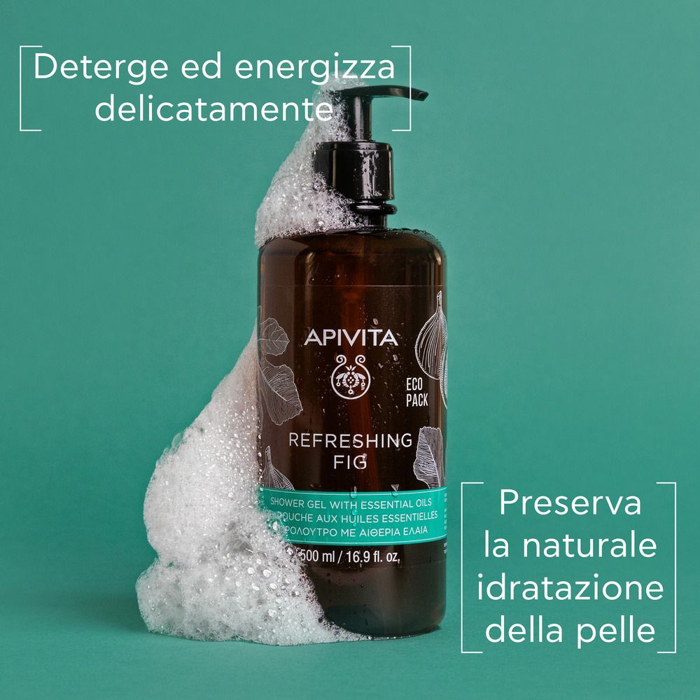 Flacone marrone con schiuma. Testo: APIVITA, Refreshing Fig. Etichetta. Testo: Deterge ed energizza delicatamente. Preserva l'idratazione.
