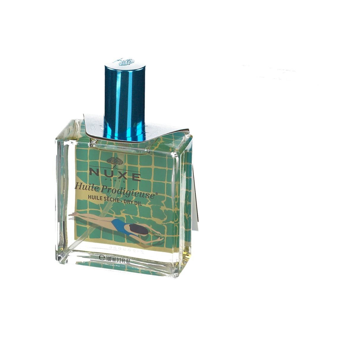 Flacone in vetro con tappo blu. Scritta: Nuxe Huile Prodigieuse. Illustrazione di una persona in piscina.