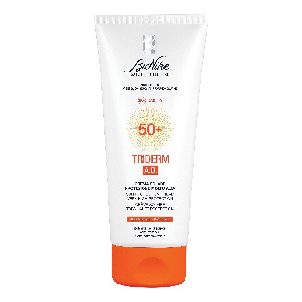 Tubo bianco con tappo arancione. Scritta: BioNike, Triderm A.D. Crema solare SPF 50+.