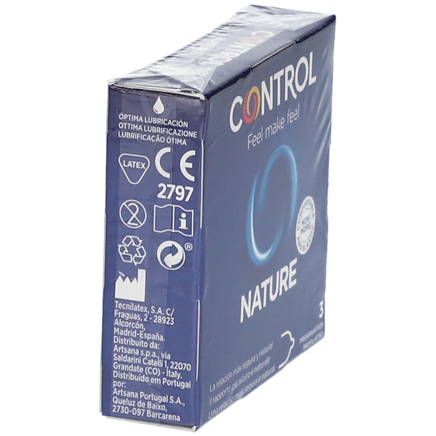 Confezione blu e bianca di preservativi CONTROL NATURE. Loghi e testo multilingue. Marchio CE.