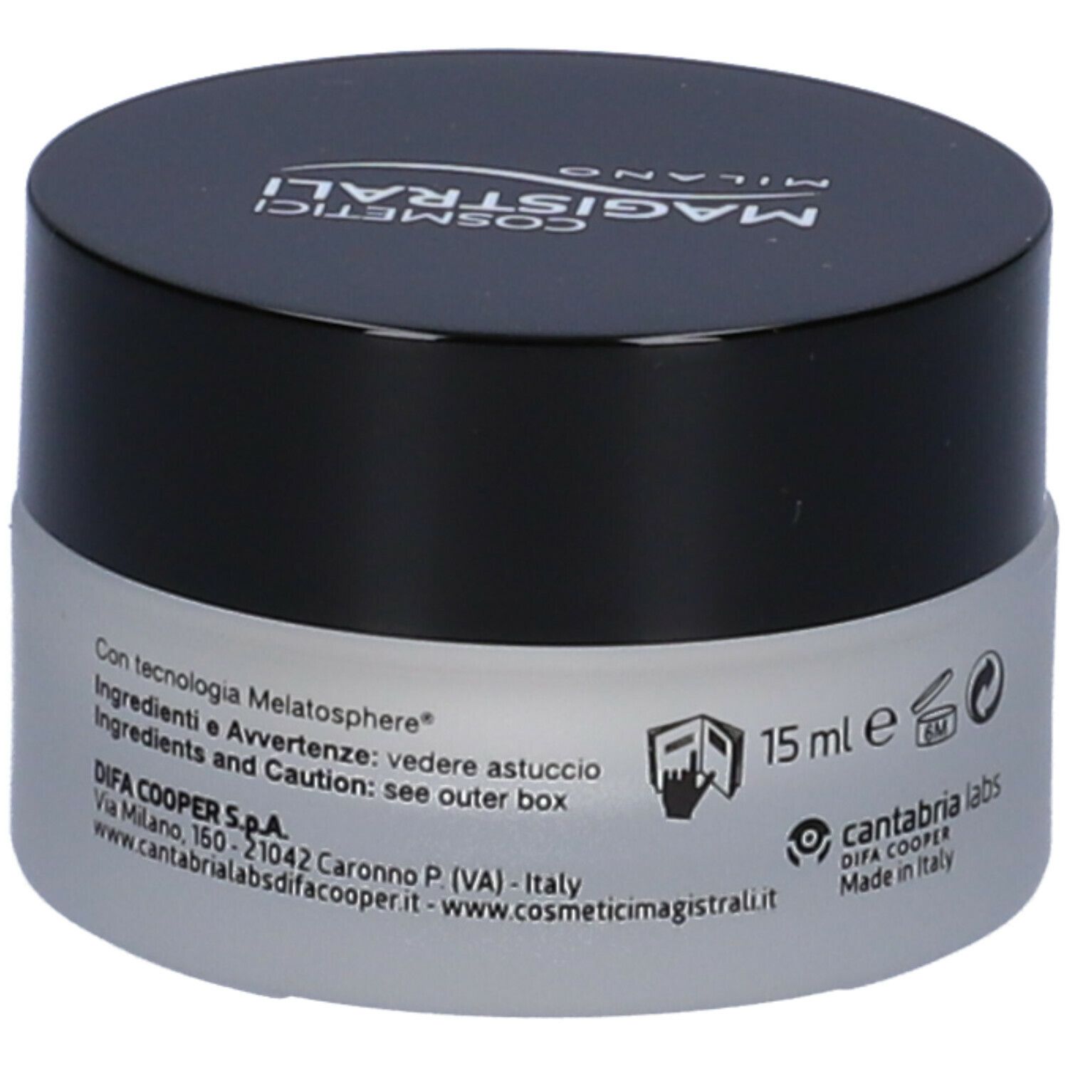 Vasetto di crema con coperchio nero. Scritta: Cosmetici Magistrali Milano, 15 ml, cantabria labs, Ingredienti e avvertenze.