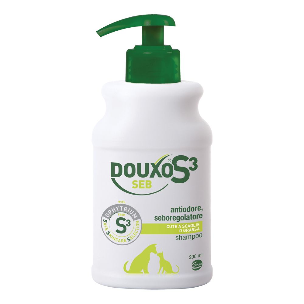 Flacone bianco con dosatore verde. Scritta Douxo S3 Seb Shampoo. Contiene S3 Phytrium. Per cani e gatti.