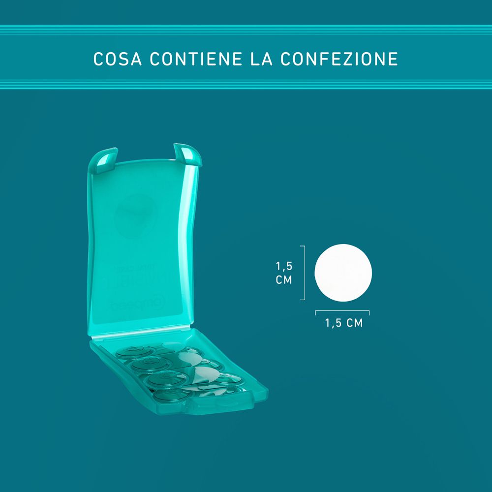 Confezione aperta con cerotti trasparenti per herpes. Un cerotto misura 1,5 cm.