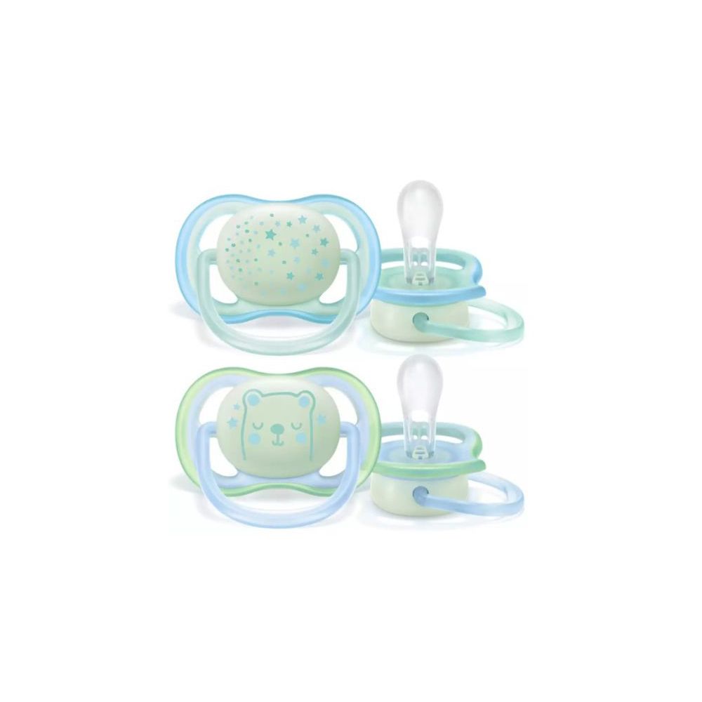 Due succhietti con bordi blu-verdi e motivi. Tettarelle in silicone. Vista frontale e laterale.