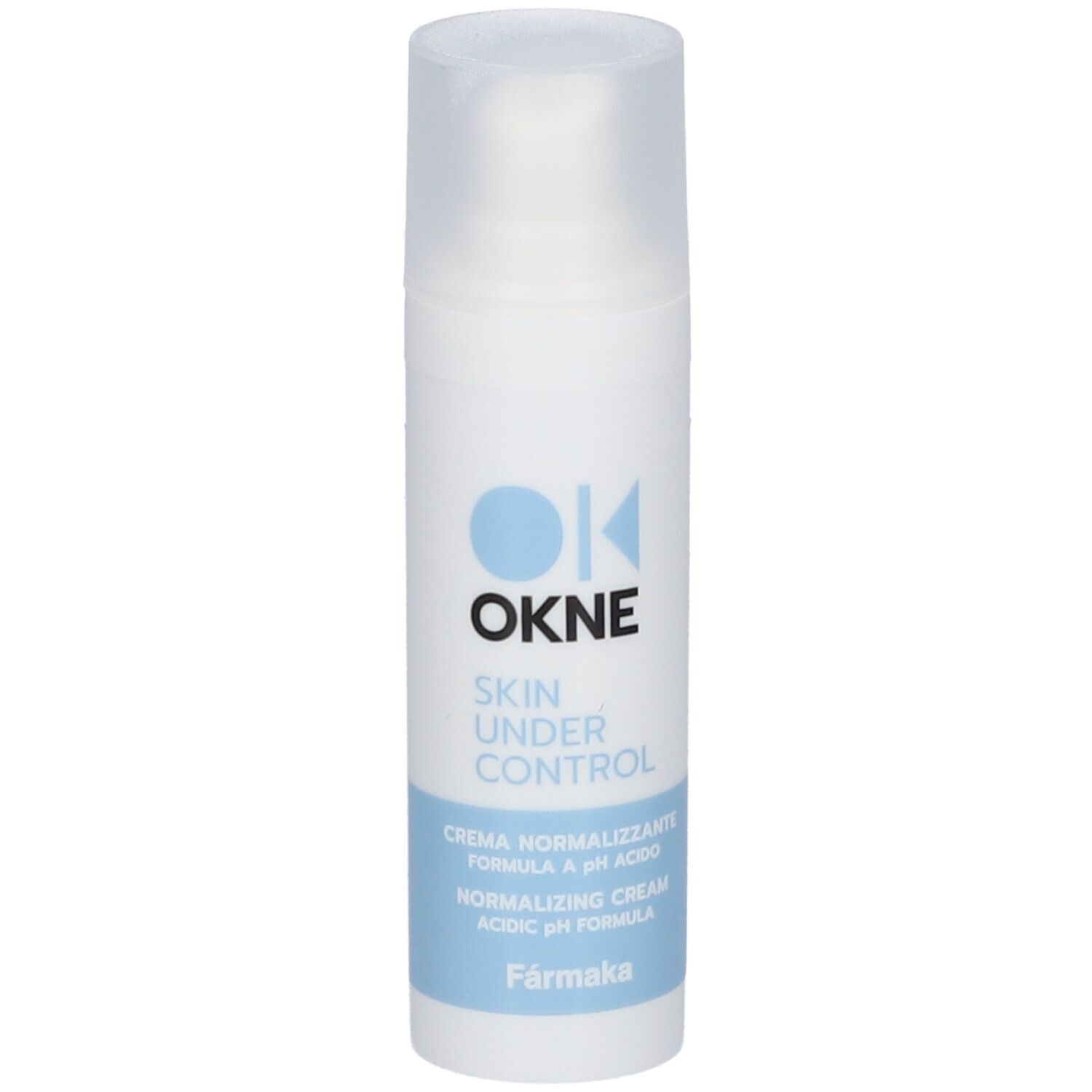 Flacone di crema bianco con stampa blu. Scritta: OKNE, Skin Under Control, Normalizing Cream, Farmaka.