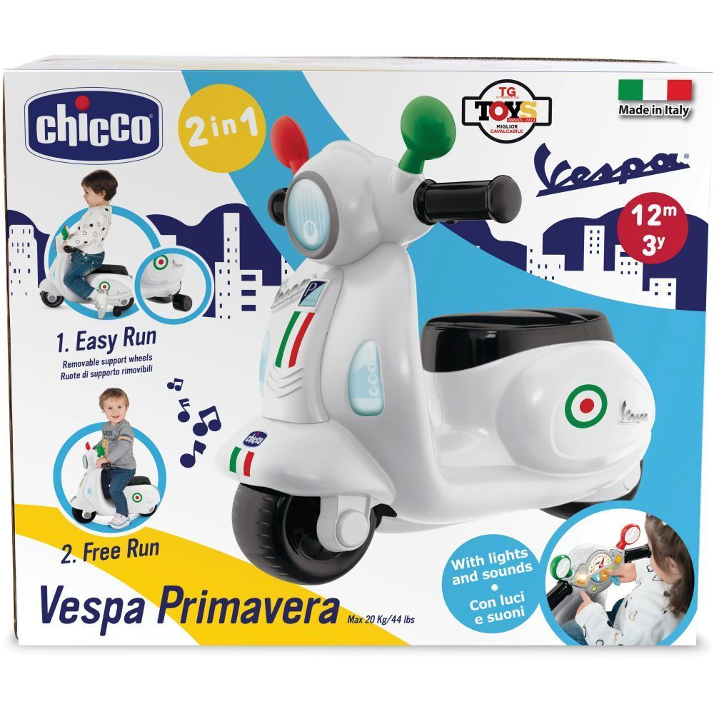 Scooter giocattolo bianco con colori italiani. Scritta: Vespa Primavera, Chicco. Con luci e suoni. Funzione 2 in 1.