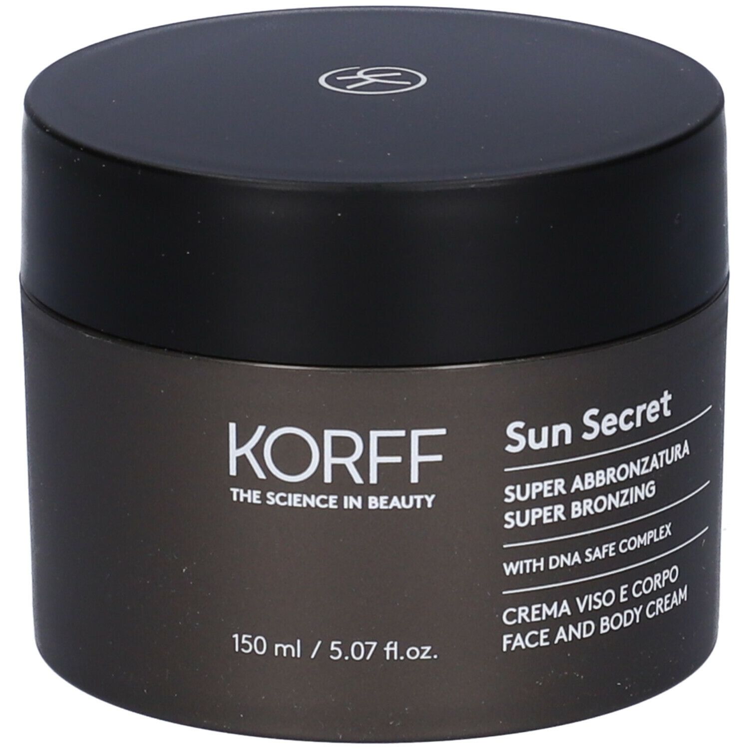 Barattolo di crema marrone con coperchio nero. Scritta: Sun Secret, Super Abbronzatura, Super Bronzing, Crema Viso E Corpo.
