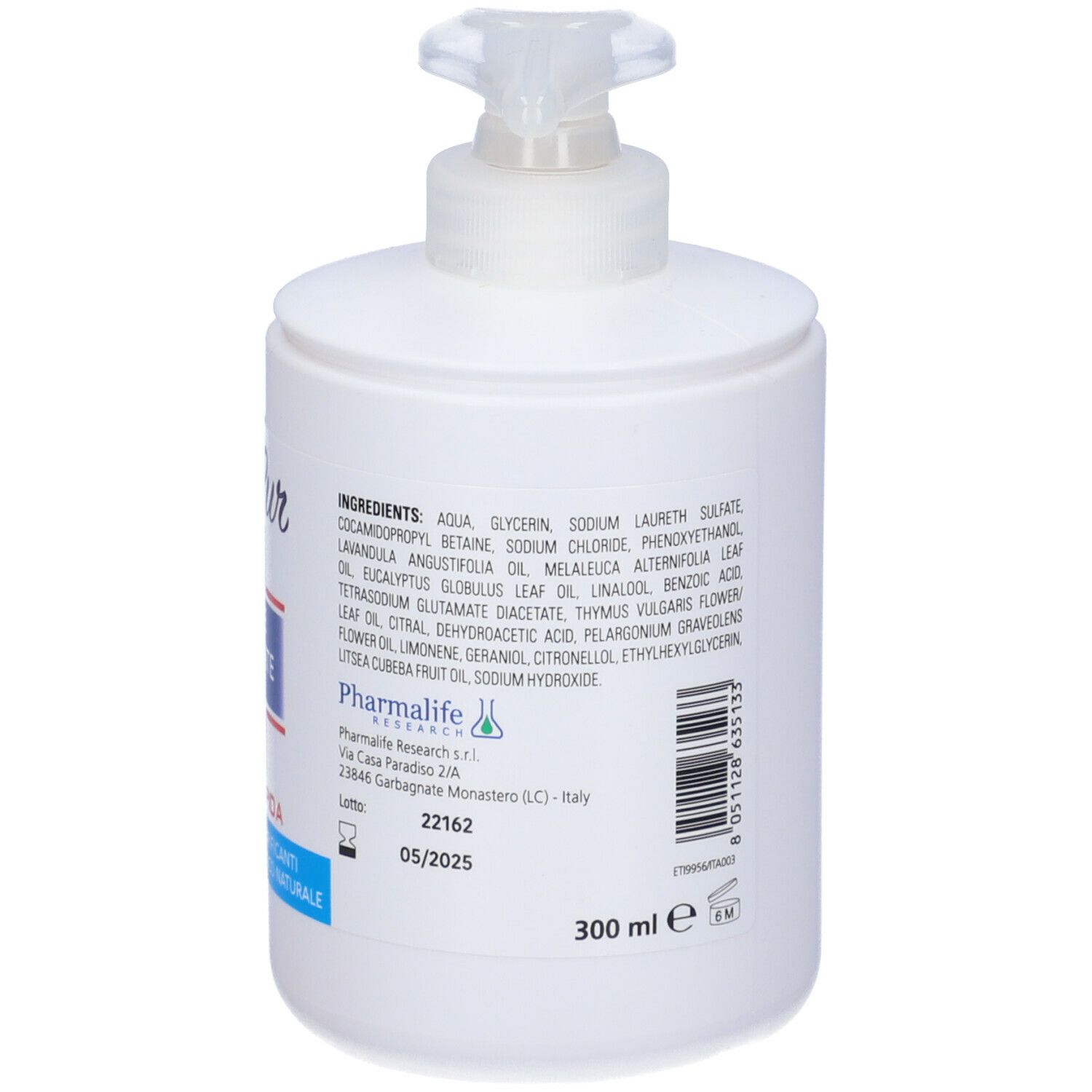 Flacone bianco con dosatore a pompa. Scritta: ManiPur, Sapone Igienizzante Mani. Ingredienti, logo e volume.
