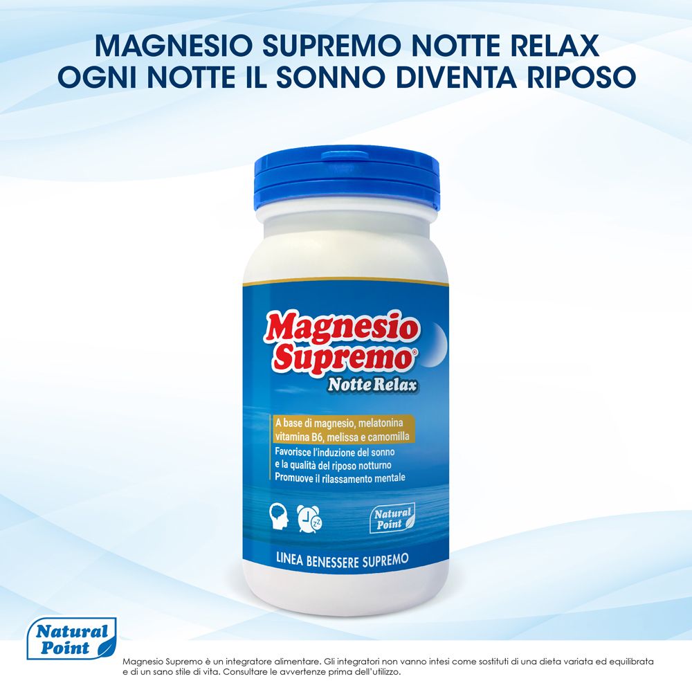 Weiße Flasche mit blauem Deckel. Aufschrift: Magnesio Supremo Notte Relax. Text: Ogninotte il sonno diventa riposo. Natural Point Logo.