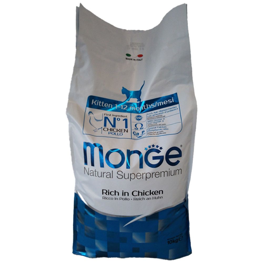 Sacchetto di cibo per gattini Monge. Contiene 'Natural Superpremium'. Al pollo. Confezione blu e bianca.